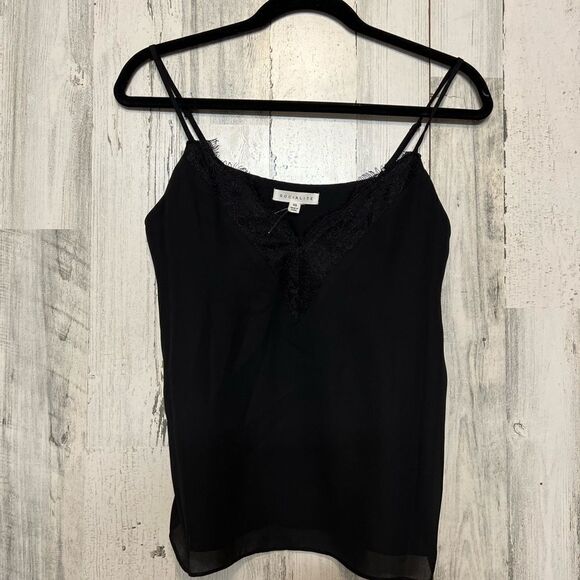 Black tank top - Picture 1 of 4